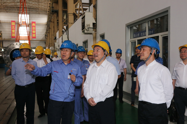 郝鹏参观调查J9集团直营集团所属企业电机公司